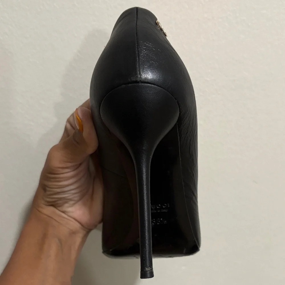 Gucci Classic Black Leather Heels - Picture 4 of 10